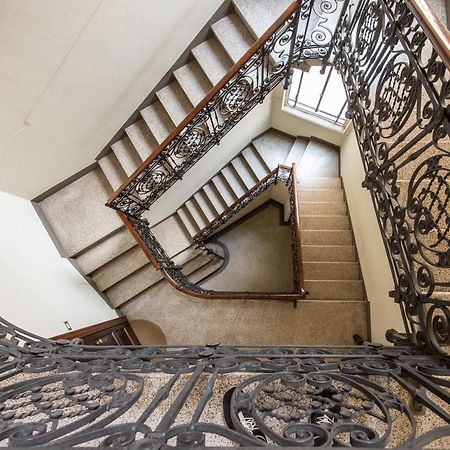 Elegante Casa Liberty Apartment Милано Екстериор снимка