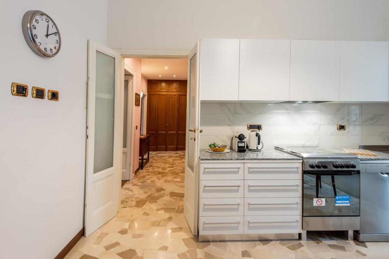 Elegante Casa Liberty Apartment Милано Екстериор снимка