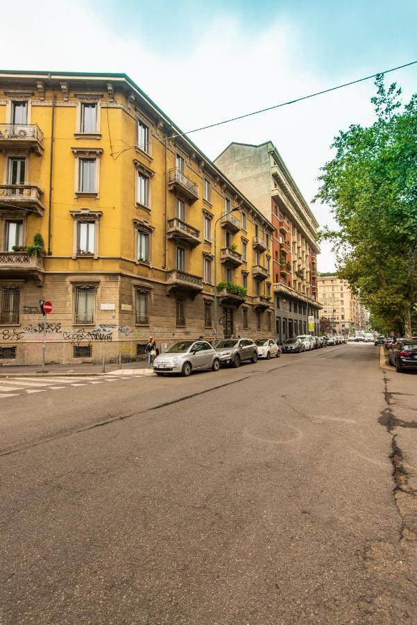 Elegante Casa Liberty Apartment Милано Екстериор снимка