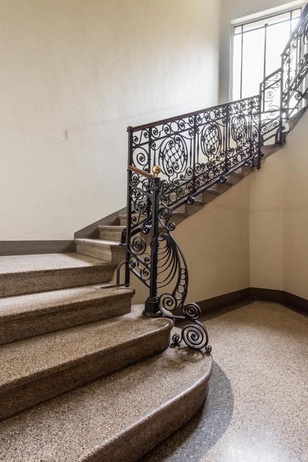 Elegante Casa Liberty Apartment Милано Екстериор снимка