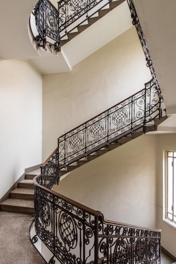 Elegante Casa Liberty Apartment Милано Екстериор снимка